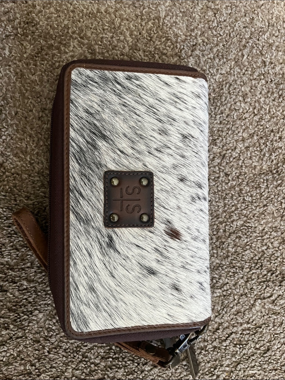 STS RANCHWEAR BY CARROLL KACY COWHIDE ORGANIZER WALLET